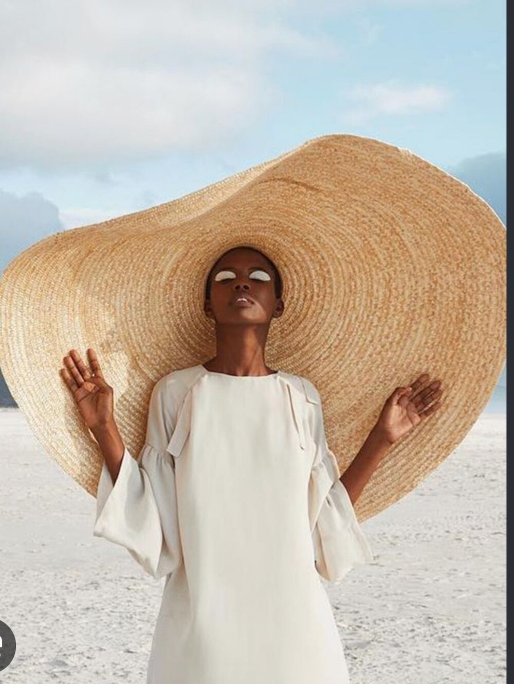 Oversize Vacation Hat